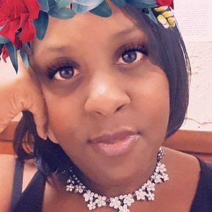 Meet your Posher, Angie